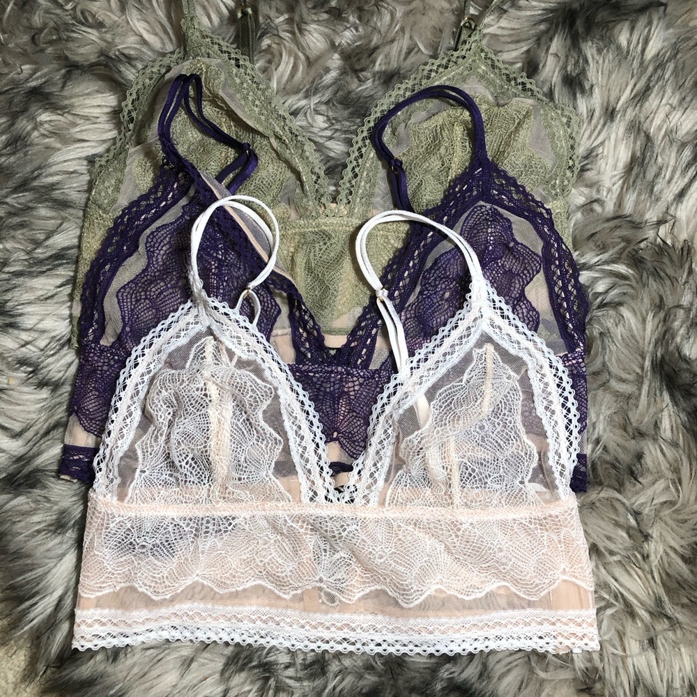 bundle of vs bralettes!